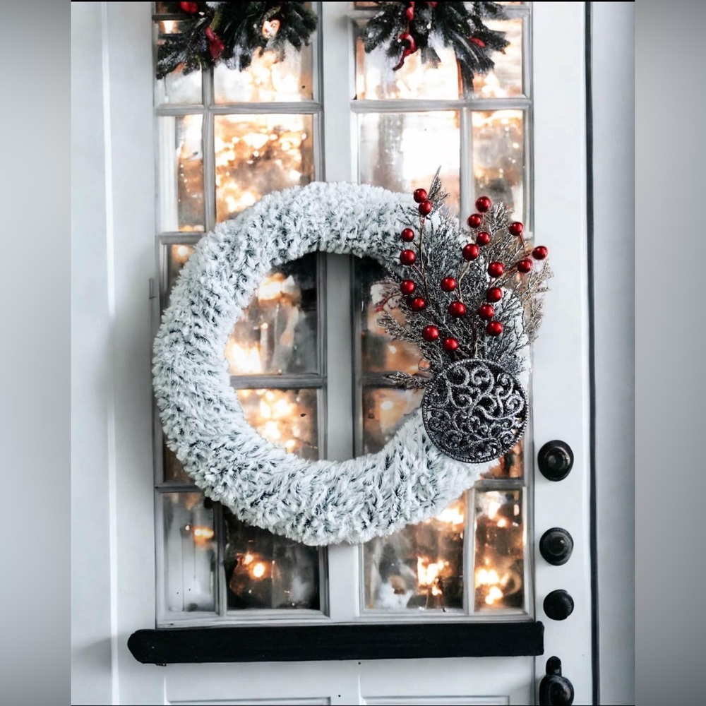‘All that Glitters’ holiday wreath